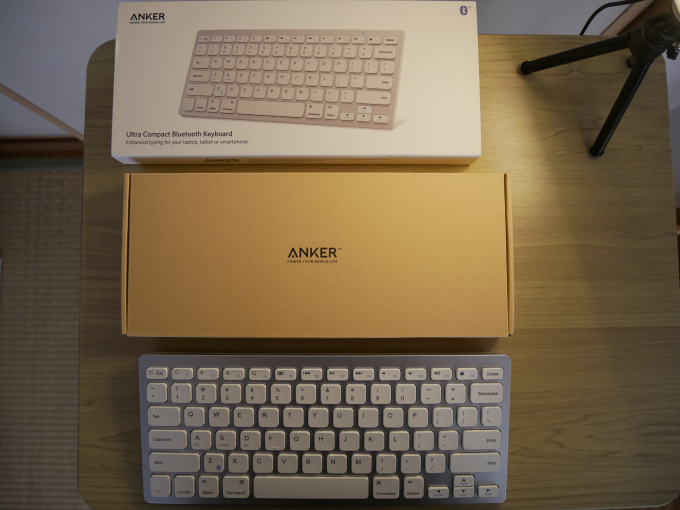 Anker ウルトラスリム Keyboard 箱と本体