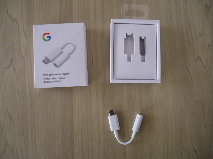 Google Headphone Adapter 取り出したところ