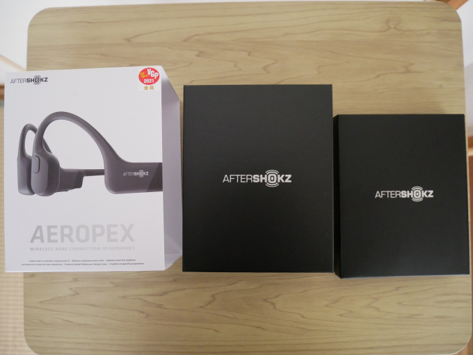 AfterShokz Aeropex 外箱 カバー外したところ2