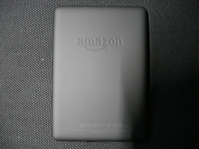 Amazon Kindle Paperwhite 本体裏2