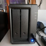 Synology DS720+ 前面