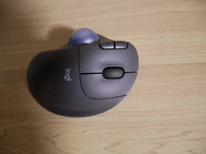 Logicool M575 本体上から