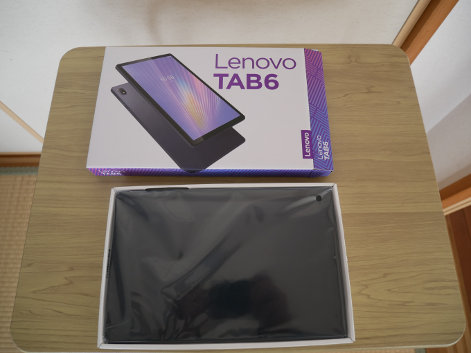 Lenovo TAB6 取り出したところ