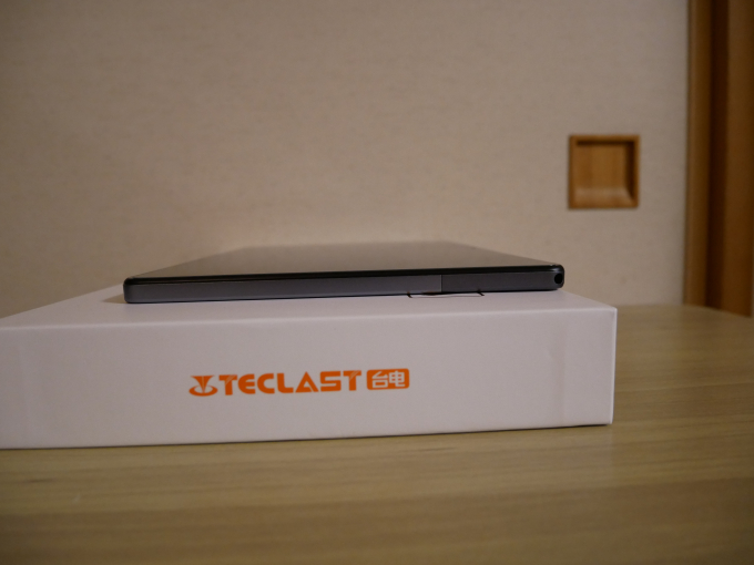 Teclast T40 Plus 本体下側面