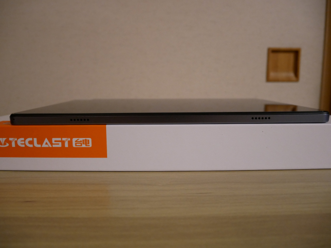 Teclast T40 Plus 本体左側面