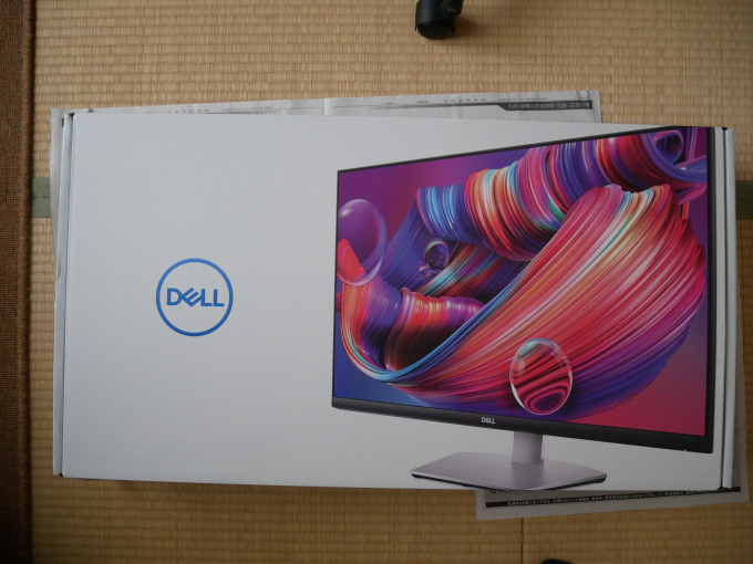 Dell S2722QC 外箱