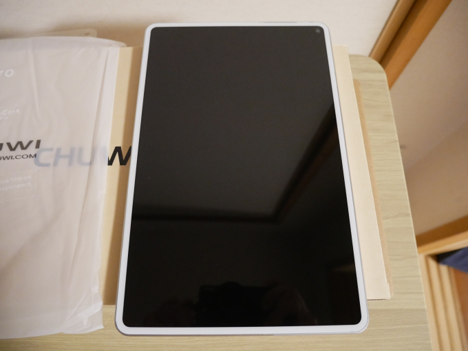 CHUWI HiPad Pro 本体表縦