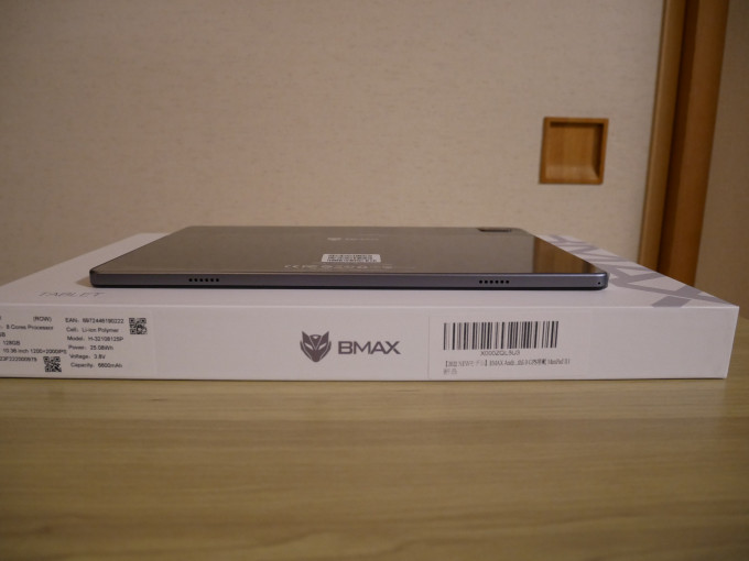BMAX MaxPad I11 本体側面1