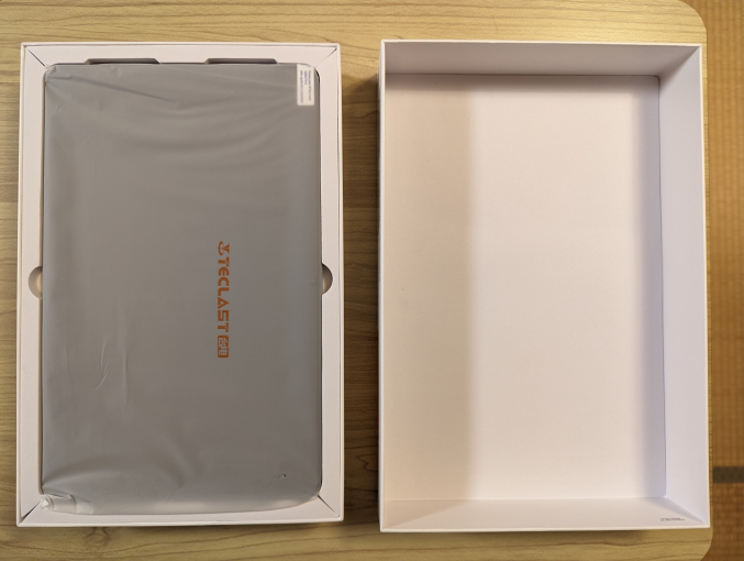 Teclast T50 開けたところ