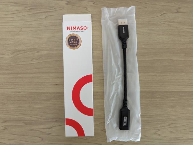 NIMASO Displayport HDMI 変換アダプター 取り出したところ