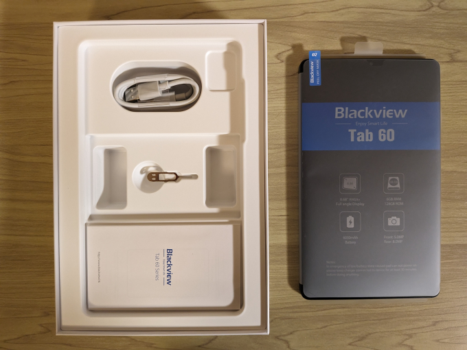 Blackview Tab 60 本体取り出したところ1