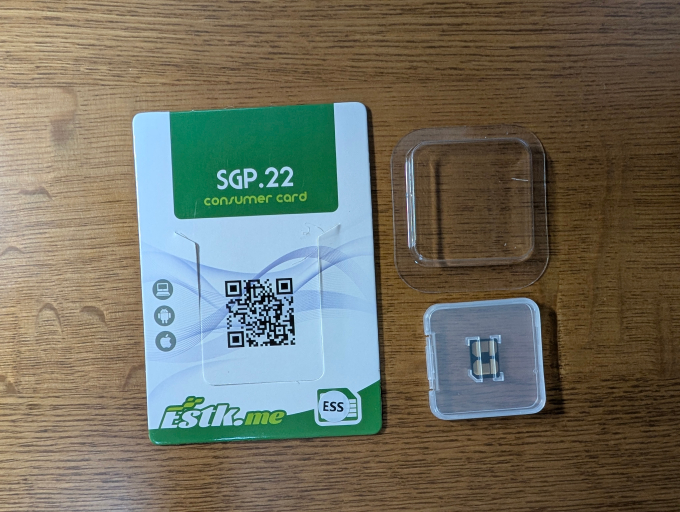 eSTK.me SIMカード 商品パッケージ 中身1