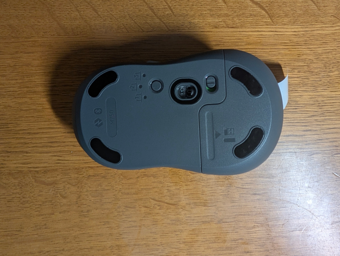 Logicool Signature M750MGR マウス本体裏