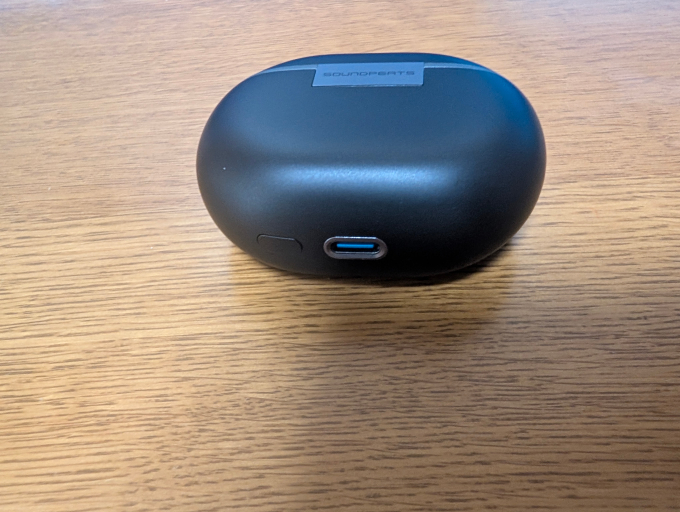 SOUNDPEATS Air5 Pro 本体ケース底