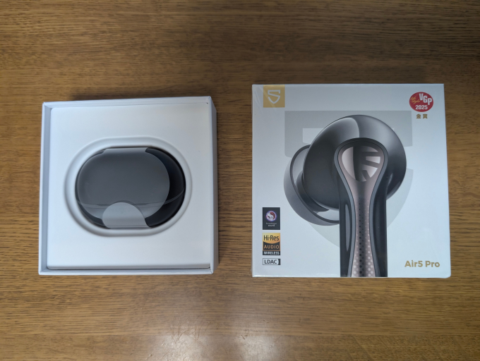 SOUNDPEATS Air5 Pro 開けたところ1