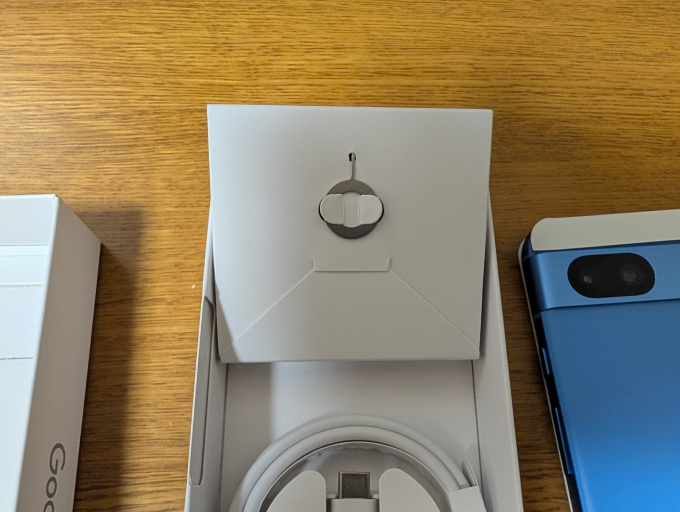 Google Pixel 8a Bay 128GB と ケース 本体付属品