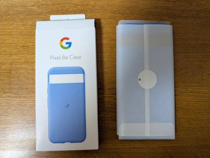 Google Pixel 8a Bay 128GB と ケース ケース中身取り出したところ