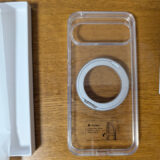 Pixel 10 Pro XLを守ってダメージを受けたMous 超薄型マグネット対応クリアケースの代わりとして、MagSafe対応リング内蔵のクリアケースを購入しました