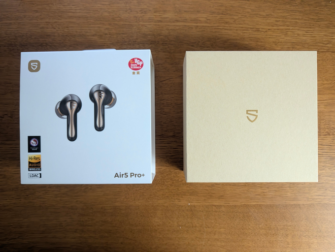 SOUNDPEATS Air5 Pro+ 外箱カバー外したところ