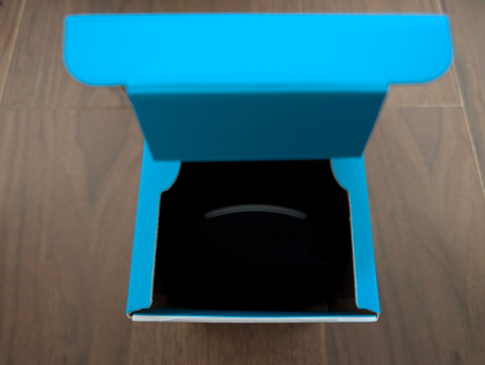 Amazon echo pop 蓋開けたところ