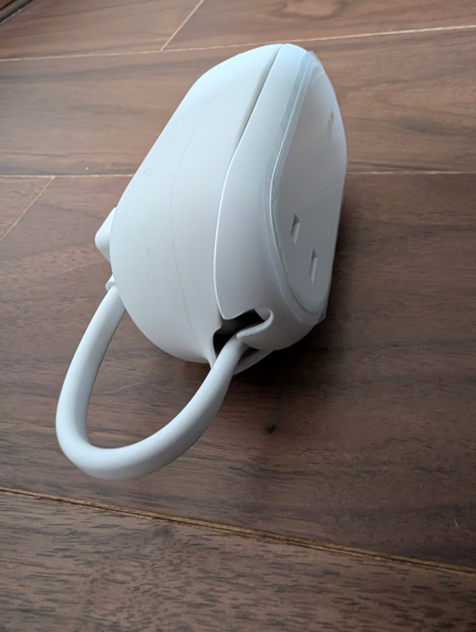 Anker 615 USB Power Strip 本体横2