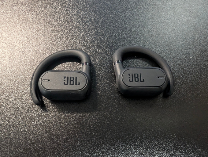 JBL SOUNDGEAR SENSE オープンイヤーワイヤレスイヤホン イヤホン本体1