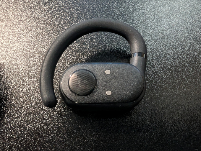 JBL SOUNDGEAR SENSE オープンイヤーワイヤレスイヤホン イヤホン本体3