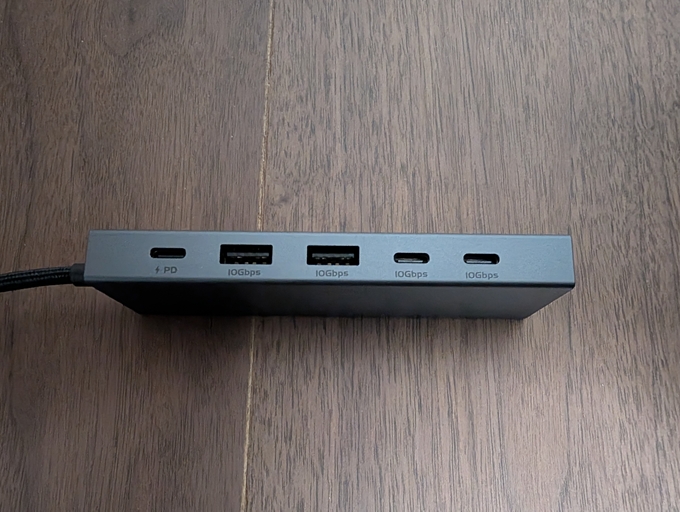 UGREEN Revodok USB-C ハブ 6in1 本体3