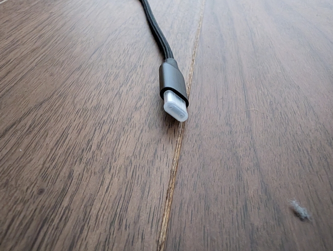 UGREEN Revodok USB-C ハブ 6in1 本体5