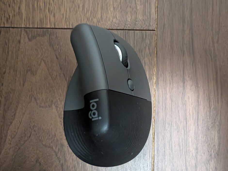 Logicool エルゴノミックマウス LIFT M800GR マウス上から